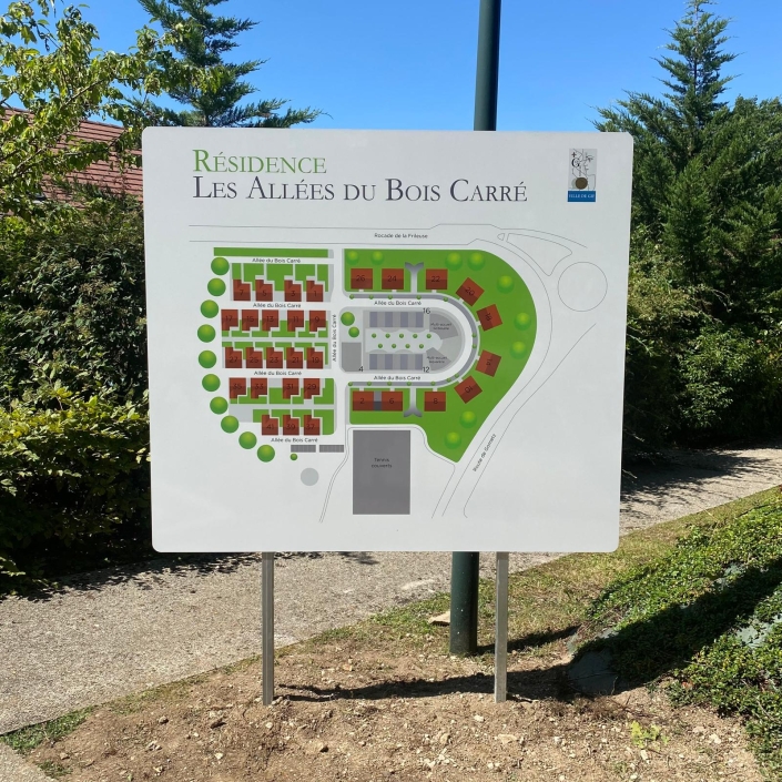 totem-exterieu-plan-de residence